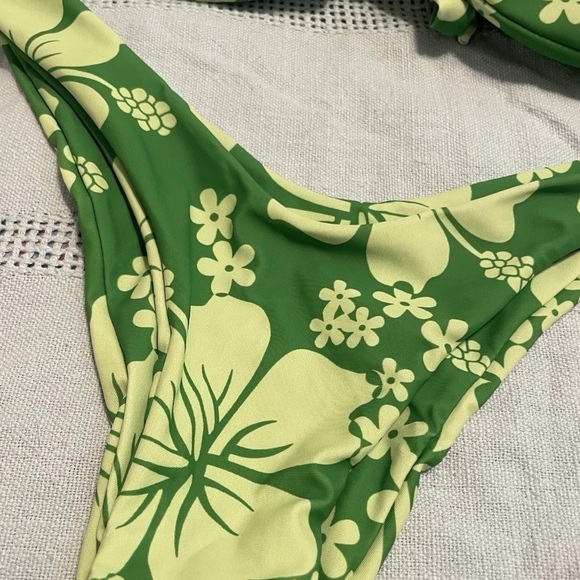NEW SHEIN Green Floral Bikini Swimsuit BEACH 2 Pc Woman’s L Swim Y2K 90’s SURF - Picture 4 of 11